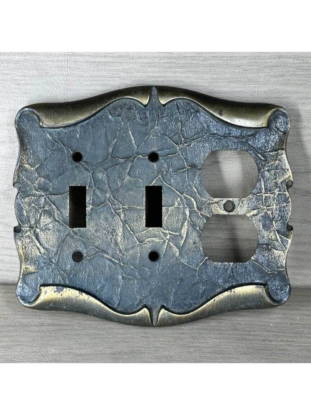 Vintage Amerock Carriage House Toggle 2 Gang Switch Duplex Outlet Cover Plate